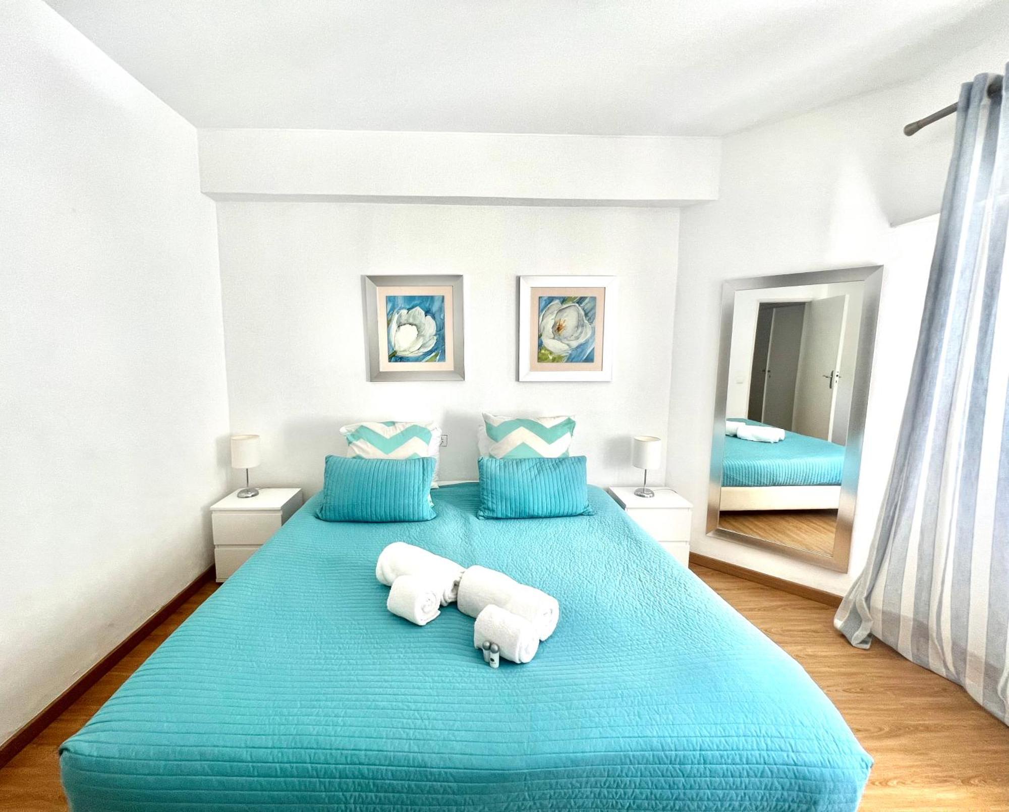 Torre 20 - Near The Beach - Quarteira Bagian luar foto